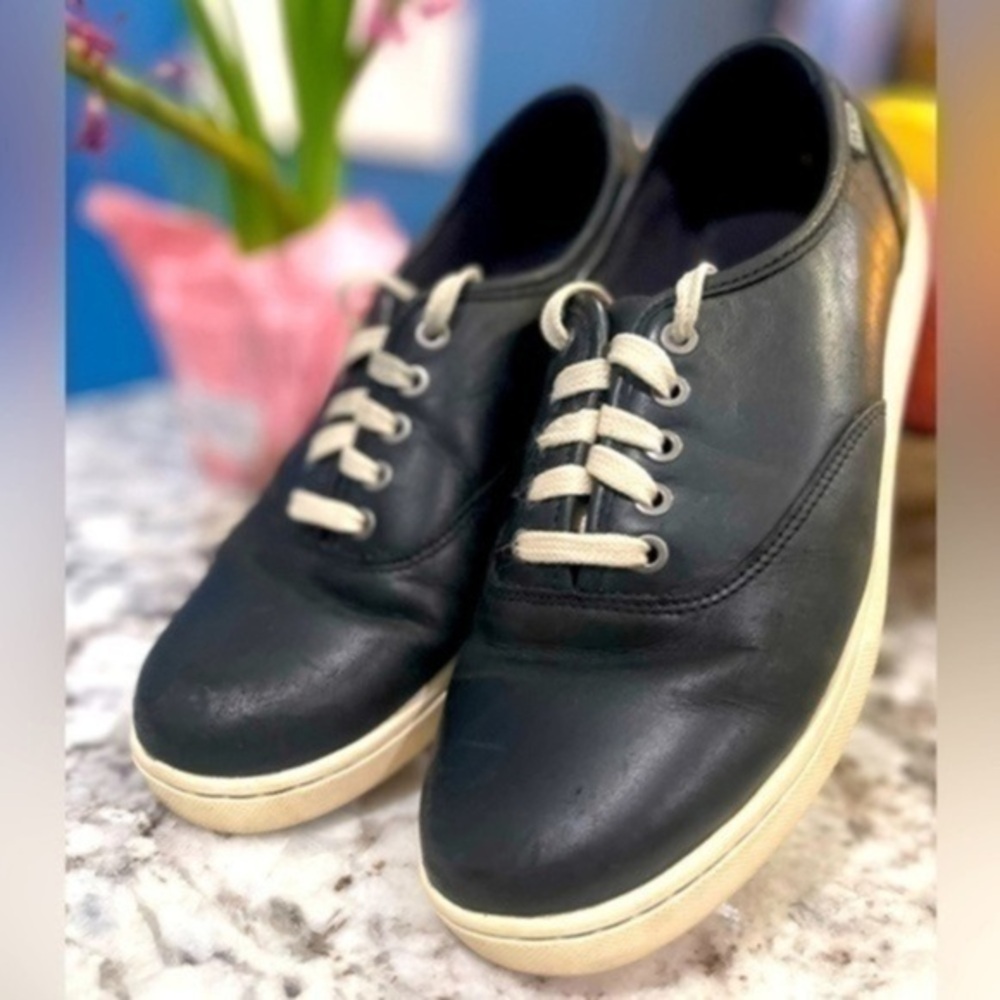 L.L Bean Leather Shoes woman’s size 8.5